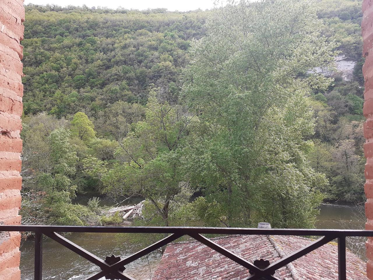 Le Moulin De Saleth Hotel Saint-Antonin-Noble-Val Room photo